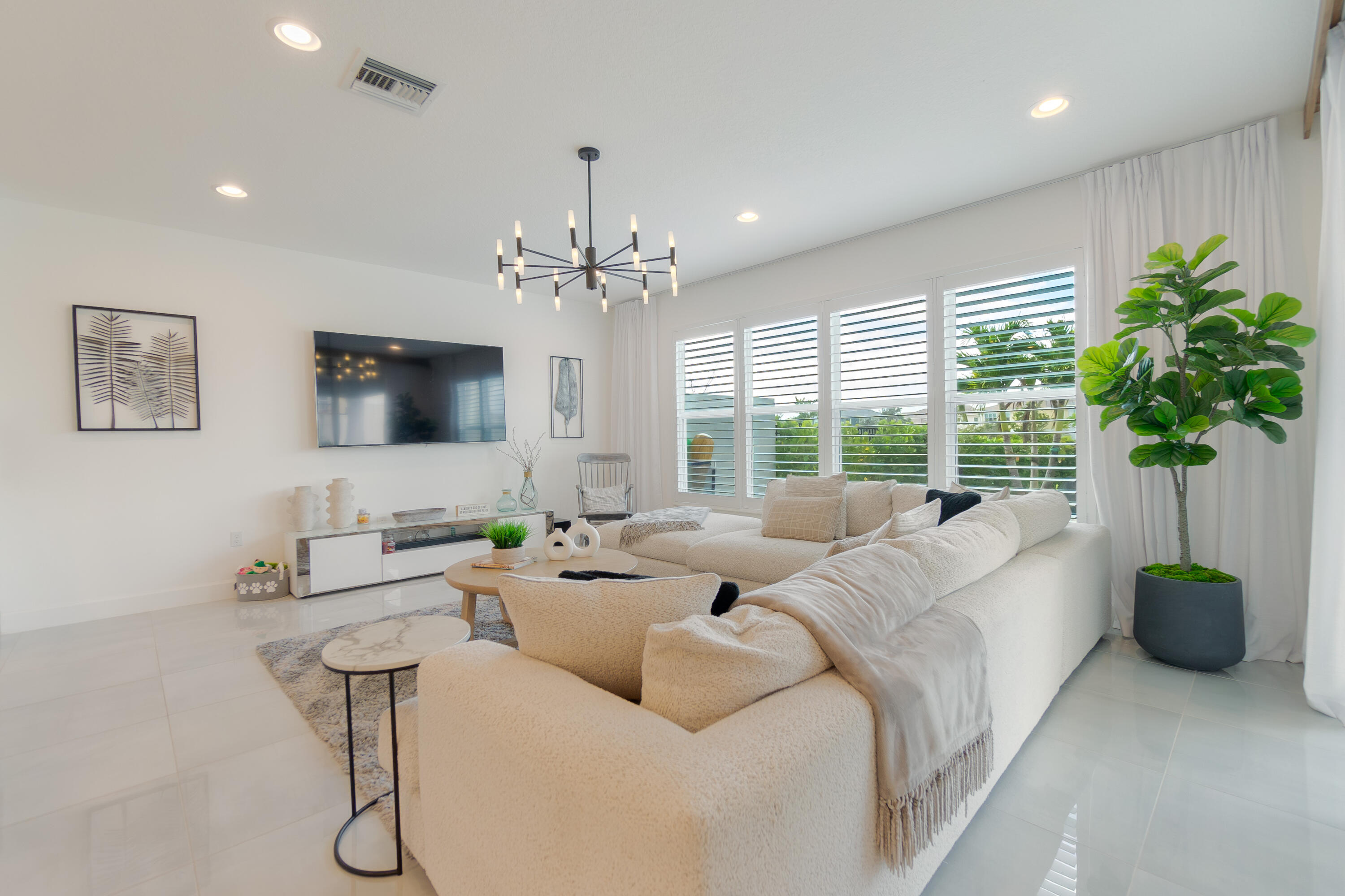 ARDEN PUD POD G SOUTH - Residential Lease