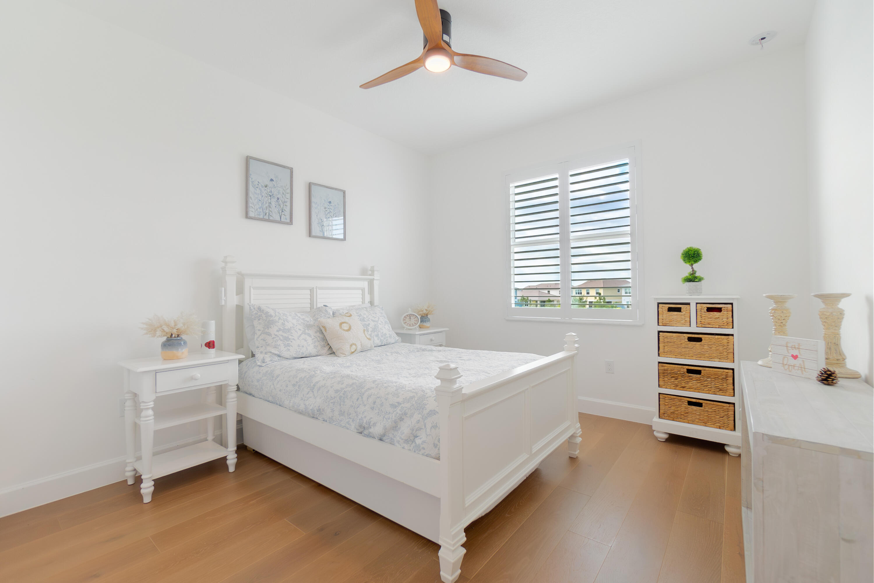 ARDEN PUD POD G SOUTH - Residential Lease