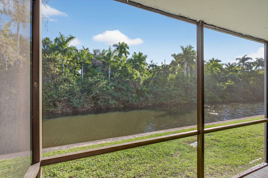 Photo of 107 Royal Park Drive #1e, Oakland Park, FL 33309 (MLS # R11157306)