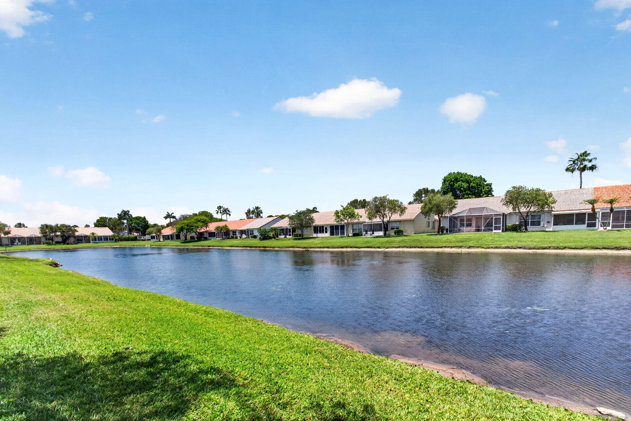 FLORAL LAKES - Residential