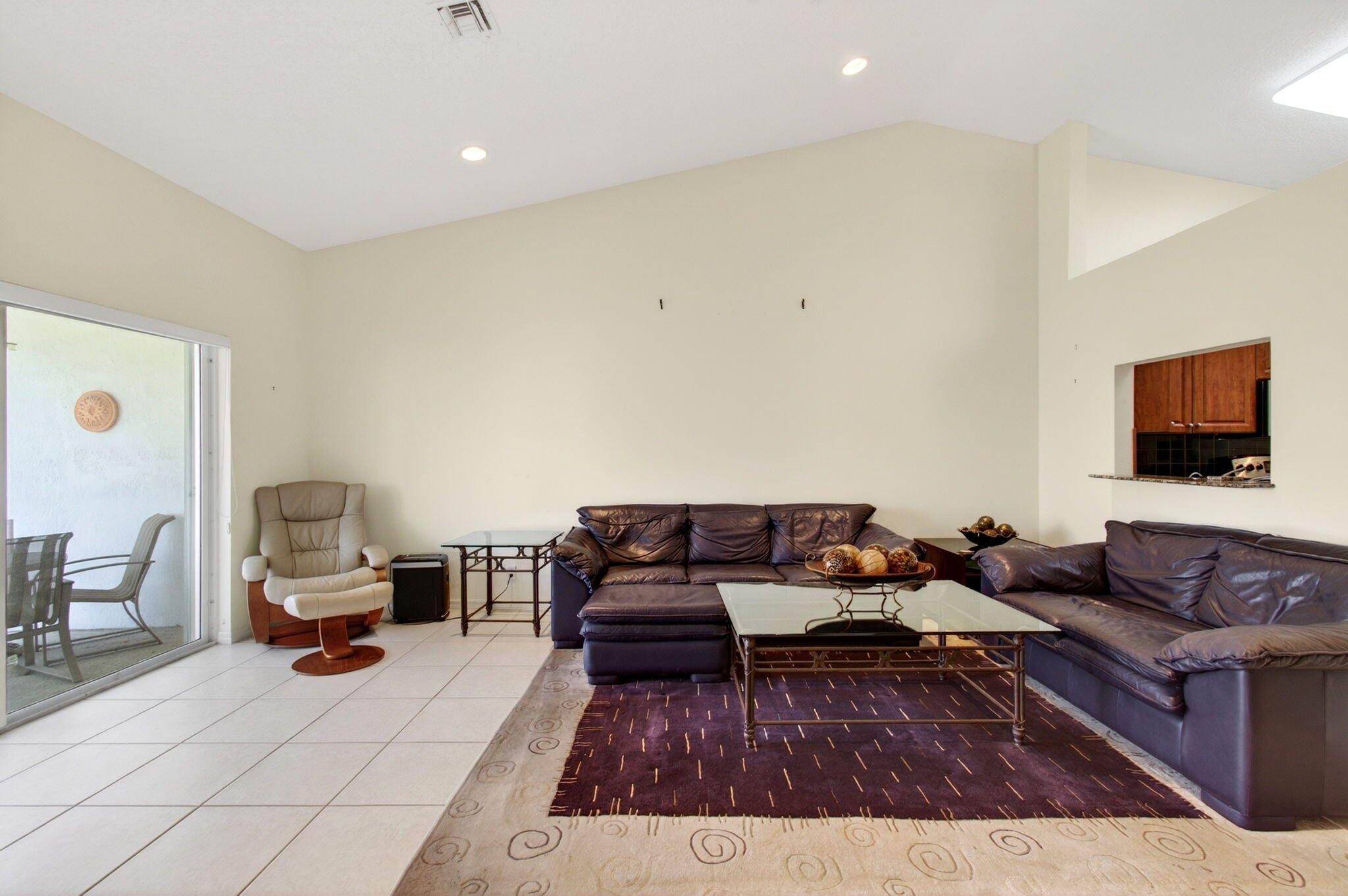 FLORAL LAKES - Residential
