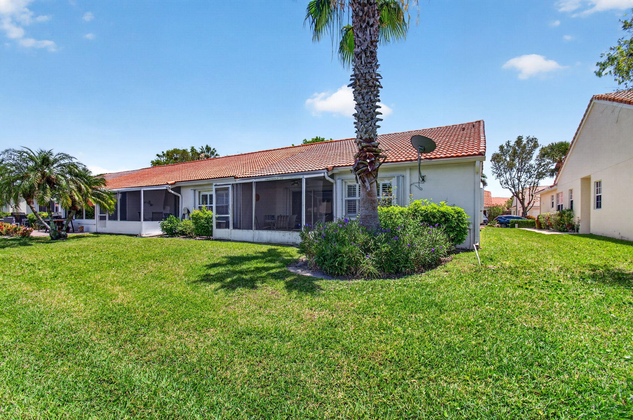 FLORAL LAKES - Residential
