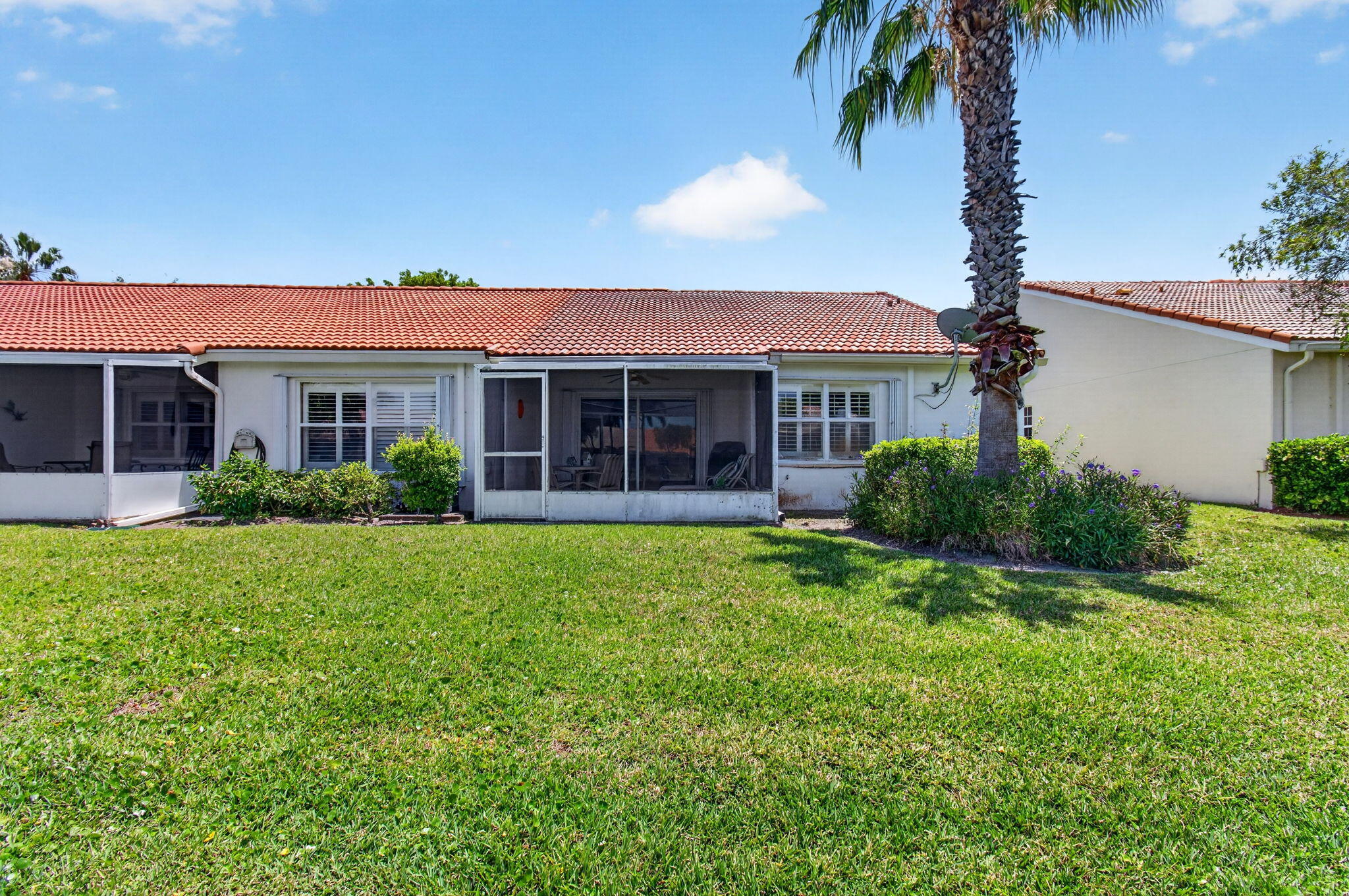 FLORAL LAKES - Residential