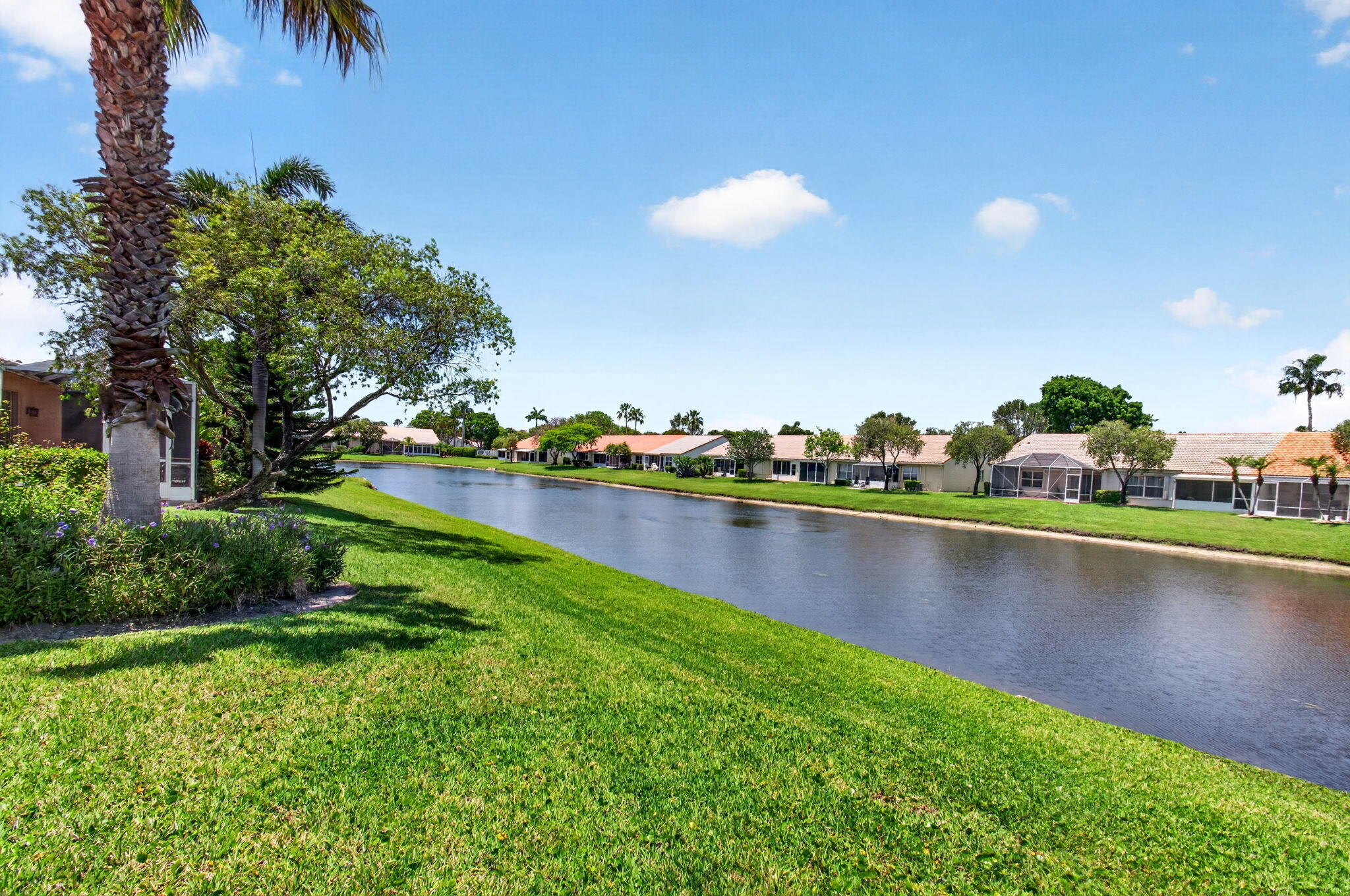 FLORAL LAKES - Residential