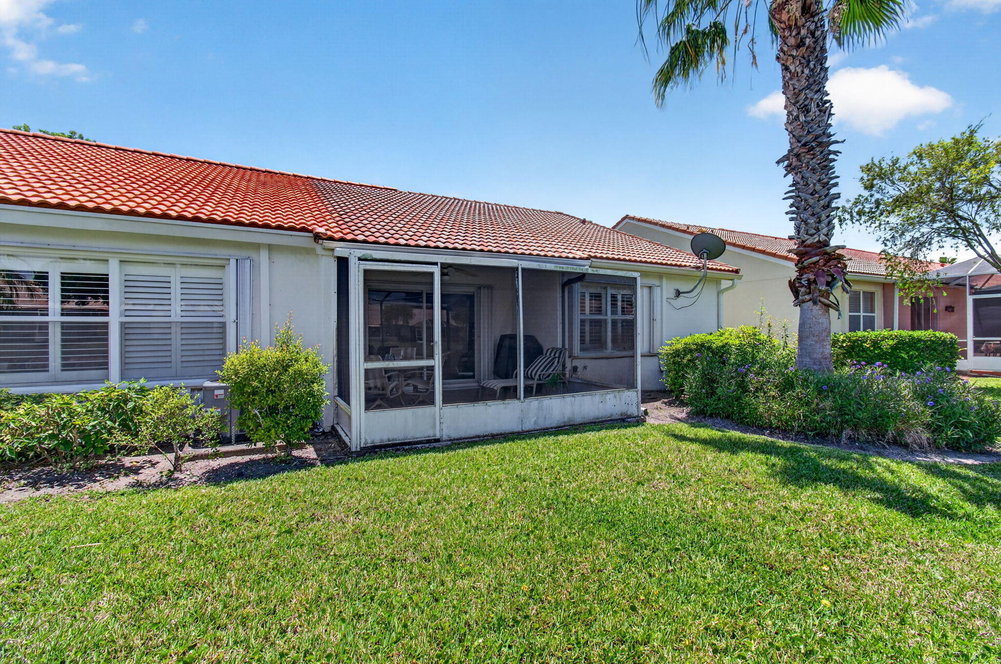 FLORAL LAKES - Residential