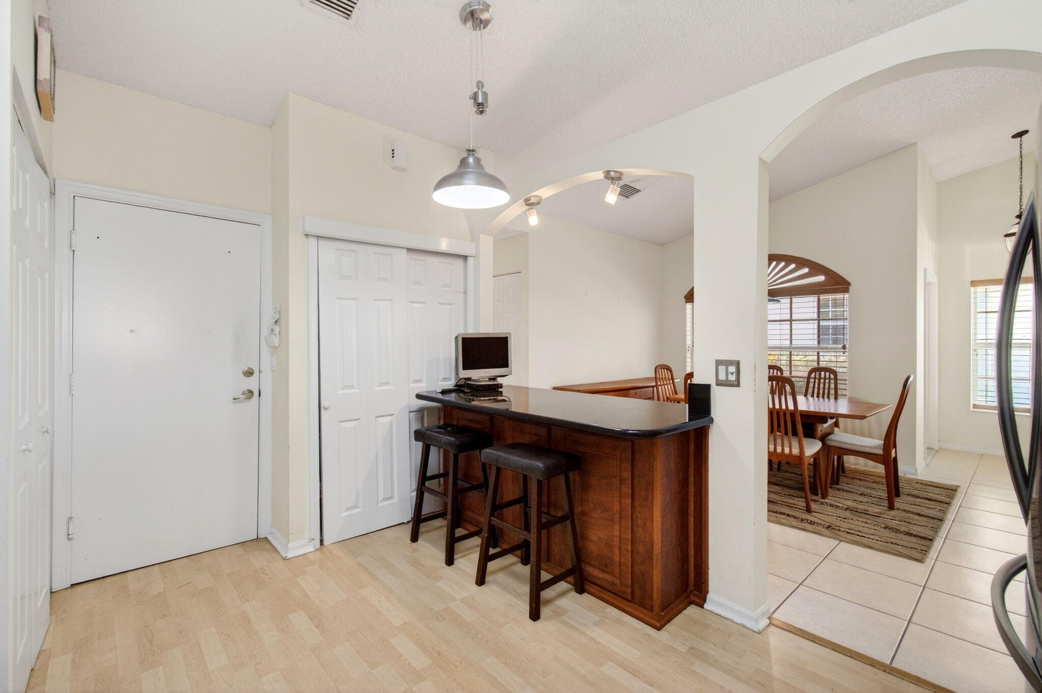 FLORAL LAKES - Residential