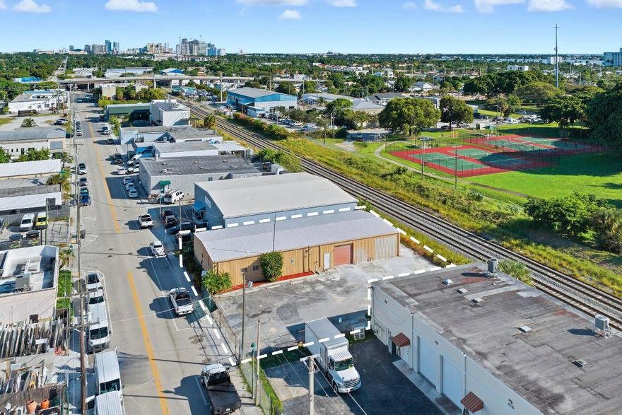 4505 Georgia Avenue is a versatile ±3,800 SF flex industrial building featuring a blend of air-conditioned office and warehouse space, plus over 5,000 SF of secure yard/parking. Zoned I-Industrial, the property is centrally located in West Palm Beach with fast access to Downtown, Palm Beach Island, and key commercial districts.
Just 4 miles to I-95 and 6.8 miles to Florida's Turnpike, this site provides excellent connectivity for distribution, service operations, and contractors. Positioned within a dense and growing labor market, the property sits in an established industrial/service corridor—ideal for businesses seeking convenience, accessibility, and operational efficiency. Property Features
±3,800 SF flex building
20% air-conditioned office
80% warehouse
Optional A/C in warehouse
Over 5,000 SF gated yard/parking area
Zoning: I-Industrial (City of West Palm Beach)
Concrete block construction
Ideal for contractors, logistics, service businesses, marine services, and light industrial operators
Location Advantages
Central West Palm Beach location
4 miles from I-95
6.8 miles from Florida's Turnpike
Quick access to Downtown WPB & Palm Beach Island
Close to major east-west arterials for regional connectivity
Within a dense & growing labor and customer base
Positioned in an established industrial and service corridor
Operational Benefits
Efficient access to clients, suppliers, and job sites
Excellent for local distribution and service fleets
Strong demographics supporting workforce availability
Urban-core industrial spacelimited supply and high demand