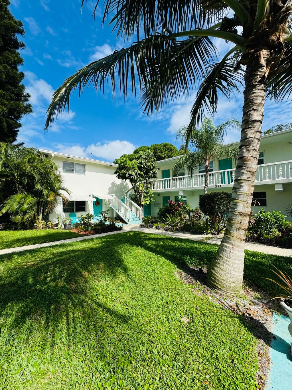 Photo of 221 SE 3rd Avenue #5, Boynton Beach, FL 33435 (MLS # R11032321)