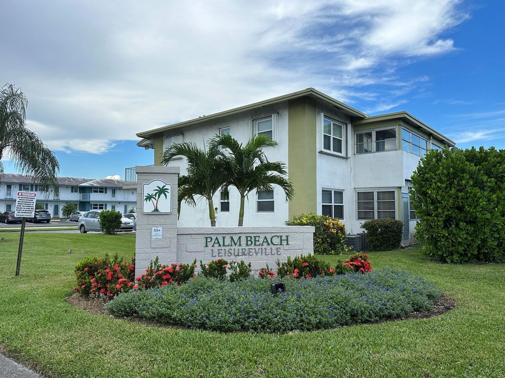 Photo of 1113 Lake Terrace #103 Building 'D', Boynton Beach, FL 33426 (MLS # R10910366)