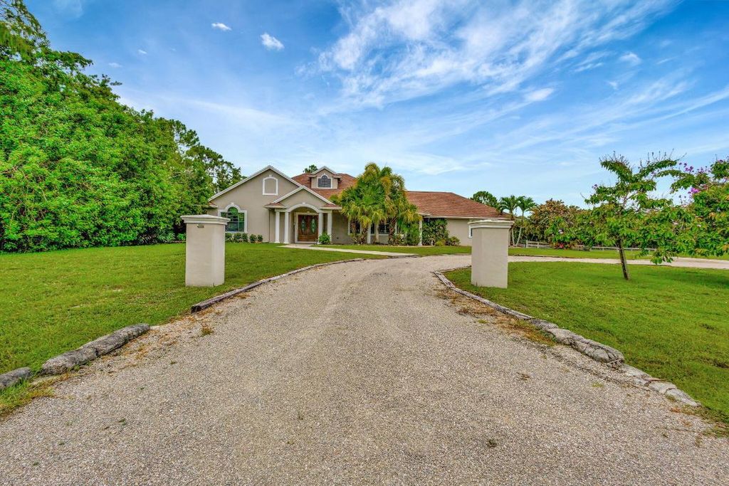 Photo of 16181 81st Lane N, Loxahatchee, FL 33470 (MLS # R11152098)