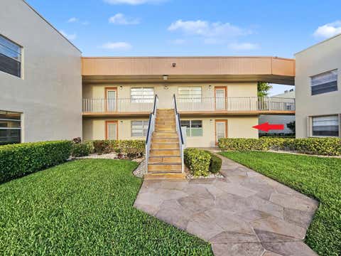 Photo of 202 Piedmont Ter E, Delray Beach, FL 33484 (MLS # B26022039)
