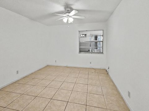 Tiny photo for 202 Piedmont Ter E, Delray Beach, FL 33484 (MLS # B26022039)