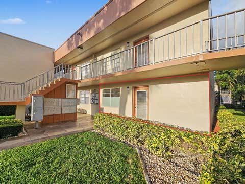 Tiny photo for 202 Piedmont Ter E, Delray Beach, FL 33484 (MLS # B26022039)