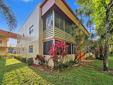 Tiny photo for 202 Piedmont Ter E, Delray Beach, FL 33484 (MLS # B26022039)