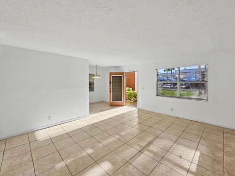 Tiny photo for 202 Piedmont Ter E, Delray Beach, FL 33484 (MLS # B26022039)