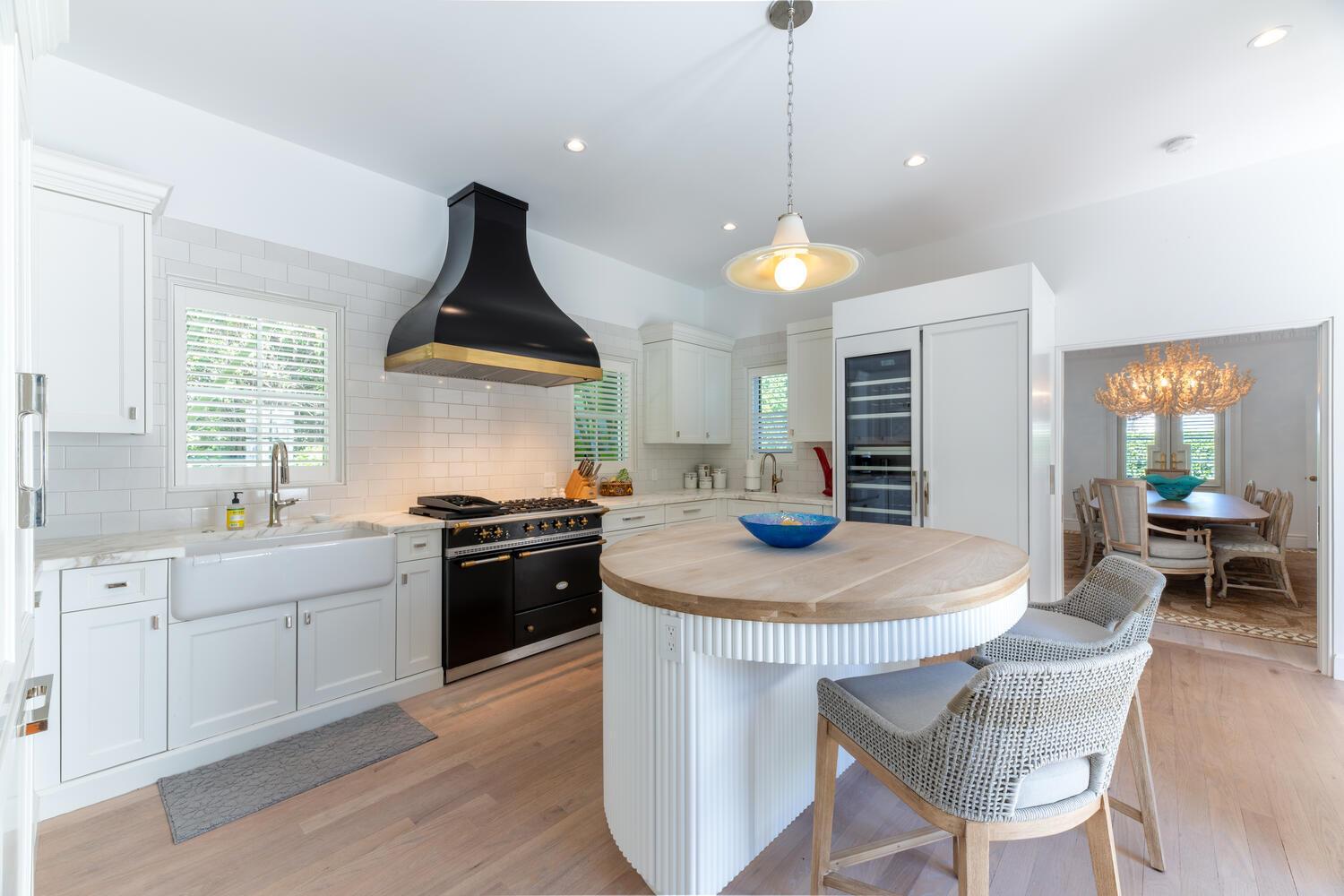 ROYAL PARK - Residential Lease