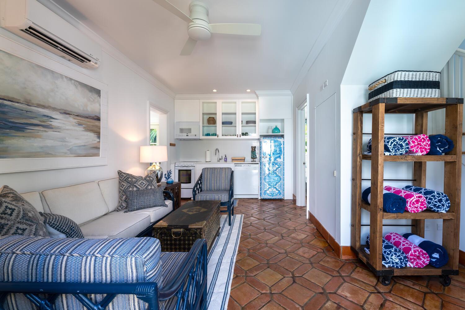 ROYAL PARK - Residential Lease