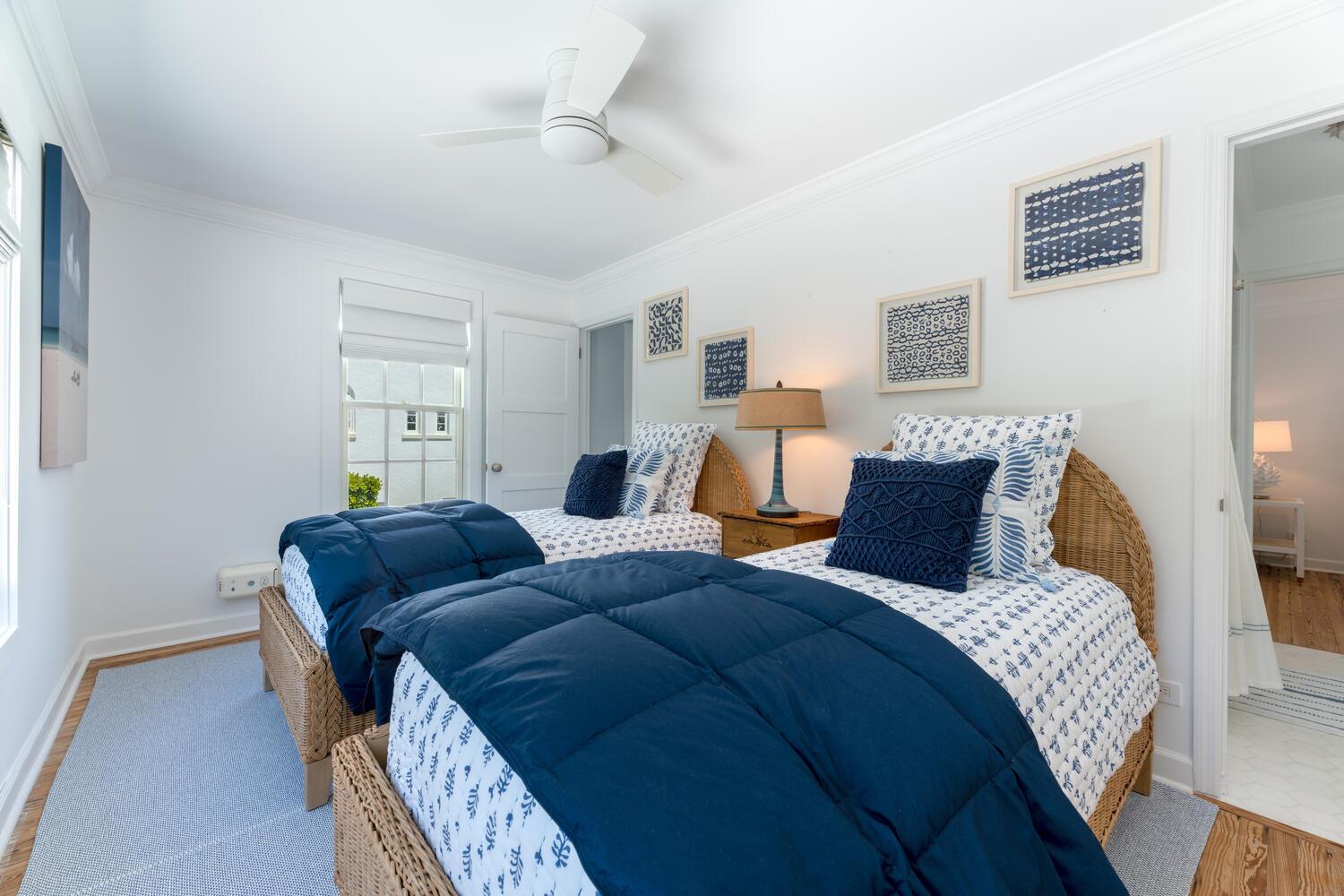 ROYAL PARK - Residential Lease