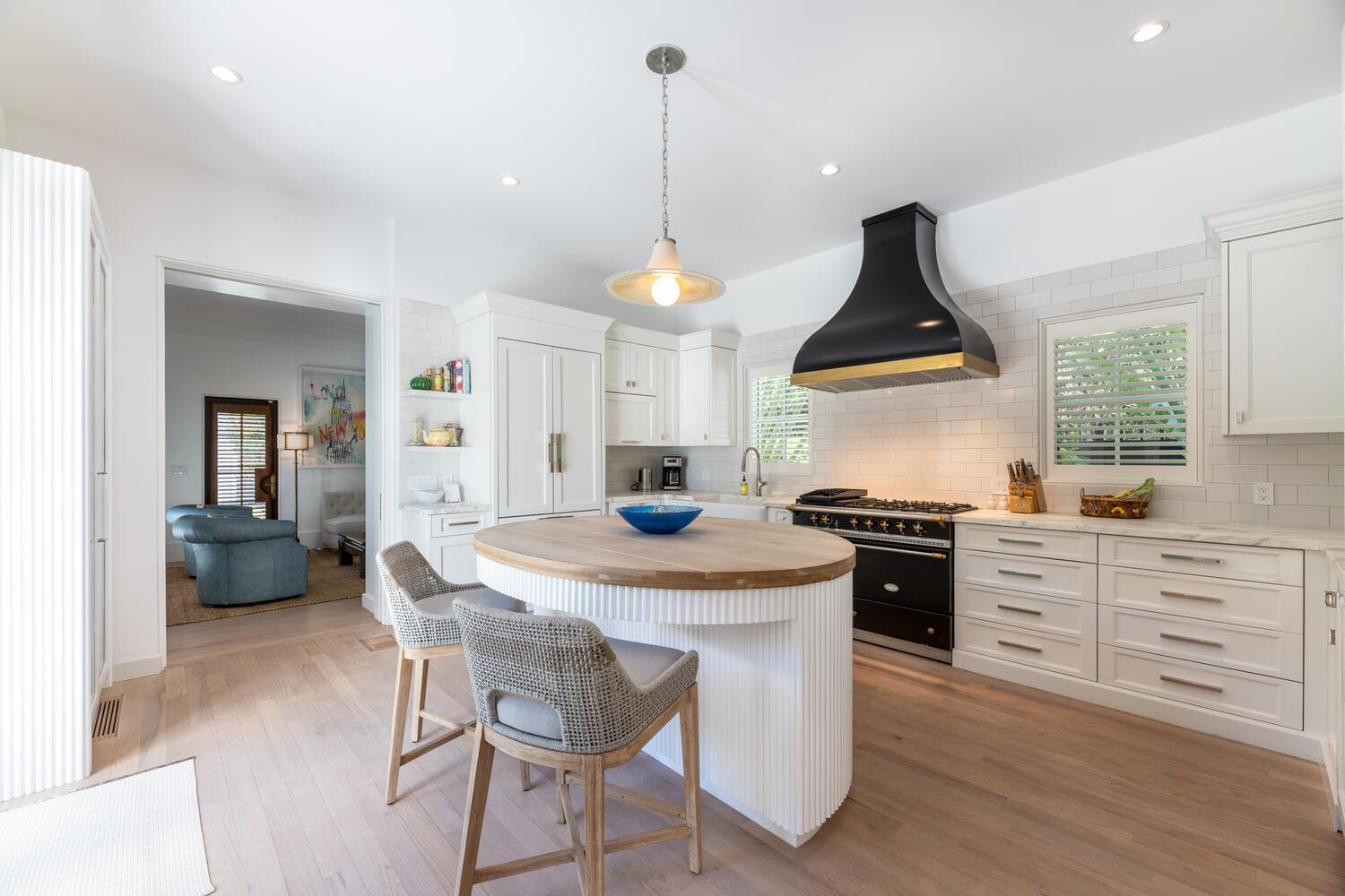 ROYAL PARK - Residential Lease