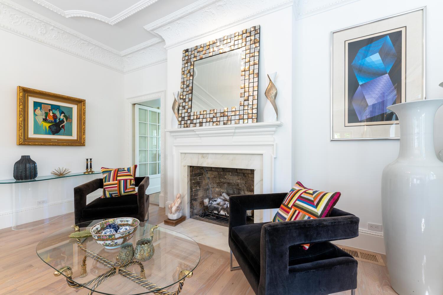 ROYAL PARK - Residential Lease