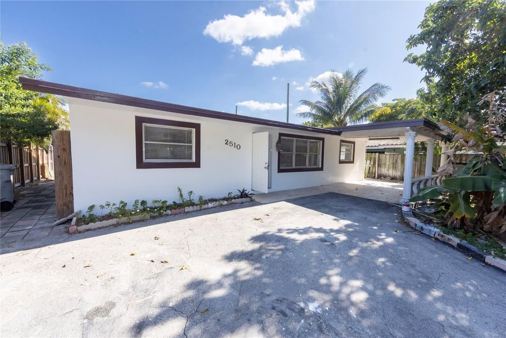 Photo of 2510 NE 3rd Avenue, Pompano Beach, FL 33064 (MLS # F10540698)