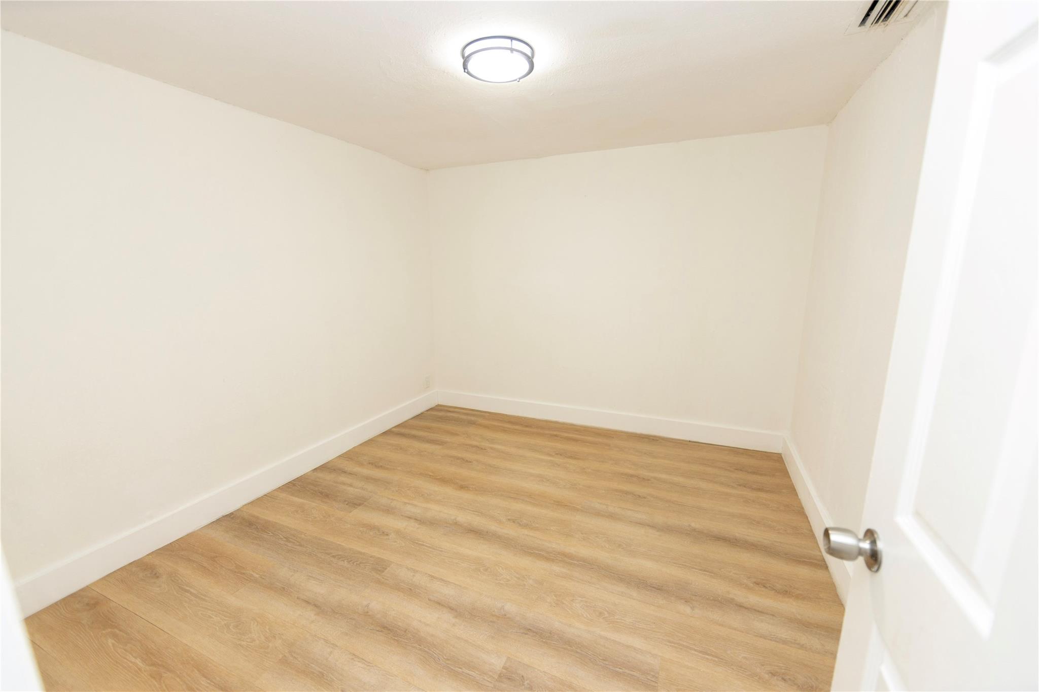 Faulkner Park 37-38 B - Residential Lease