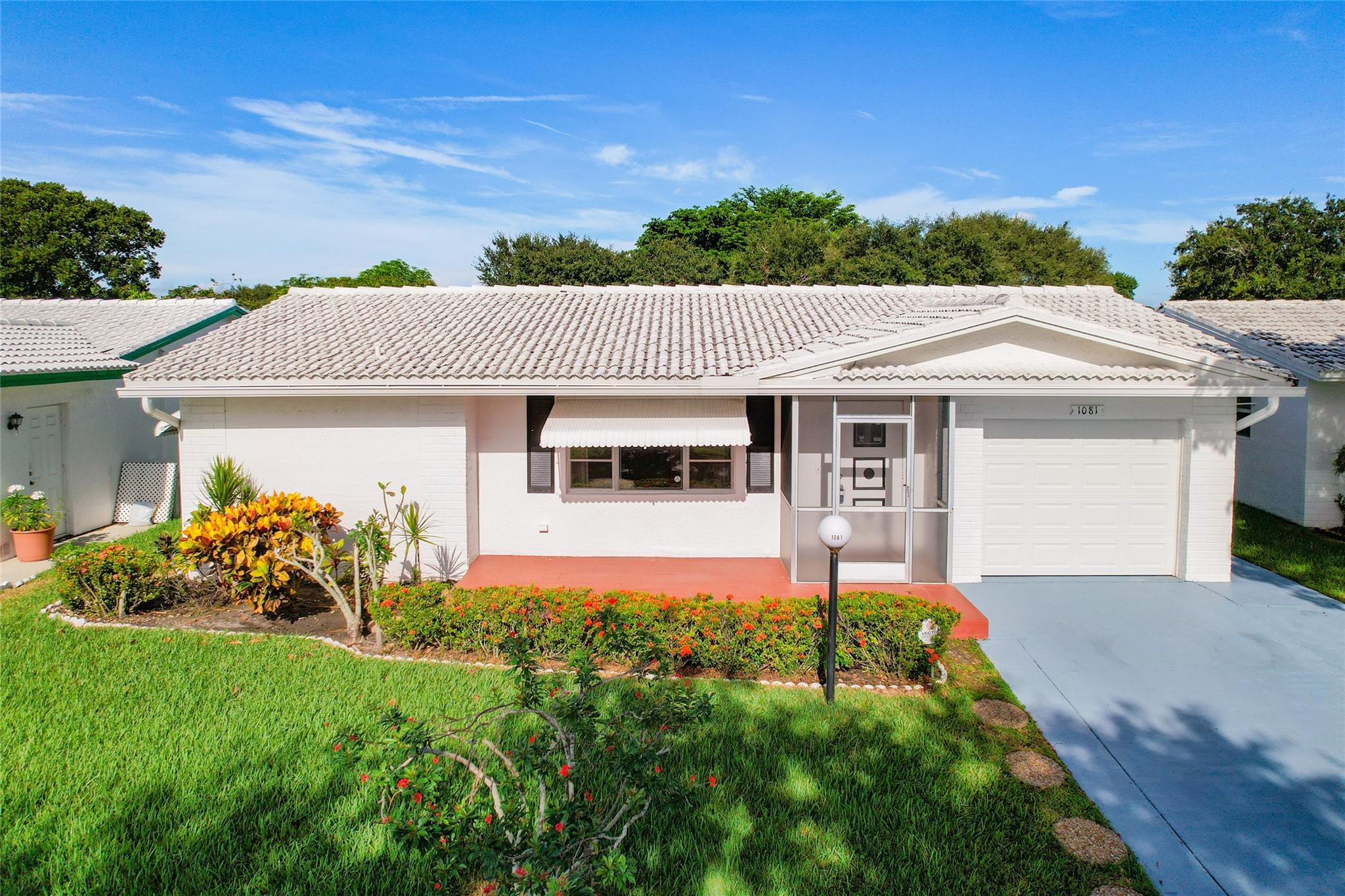 ***HIGHLY DESIRABLE***PHASE 4***LAUDERDALE WEST***EXTENDED LAKEVIEW MODEL***2 BEDROOM/2 BATH***1 CAR GARAGE with EXTRA REFRIDGERATOR***W/DOUBLE WIDE DRIVE***SPLIT BEDROOM FLOOR PLAN***CROWN MOLDINGS & CUSTOM BASE BOARDS***WOOD LAMINATE & TILE FLOORS***FOOD PANTRY*** DOUBLE SINK VANITY IN MASTER BATH ***FULL W/D ***LARGE FRONT PORCH & SCREENED REAR PATIO***GE CIRCUIT BREAKER BOX***WALK IN CLOSETS***55+ COMMUNITY, 20% DOWN, 720 CREDIT SCORE***ASSOC. FEE INCL: FIBER OPTIC HD TV & INTERNET, COURTESY BUS, LAWN SERV, ROOFS, EXT PAINTING, CLUBHOUSE, 2 POOLS, TENNIS, POOL TABLES, PING PONG, CARD ROOMS, SHOWS, FITNESS CTR, ENTERTAINMENT AND MUCH MORE.