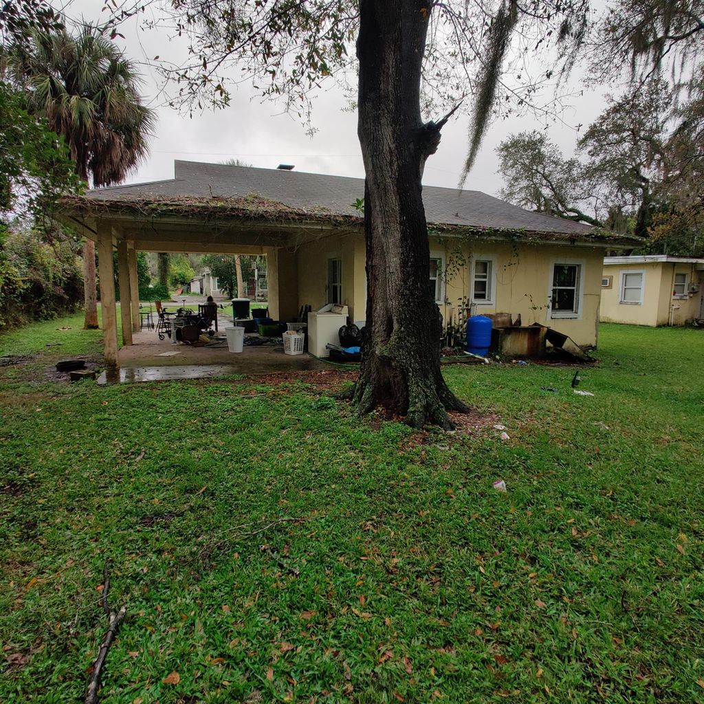Photo of 2403 S 38th Street, Fort Pierce, FL 34981 (MLS # R10950750)