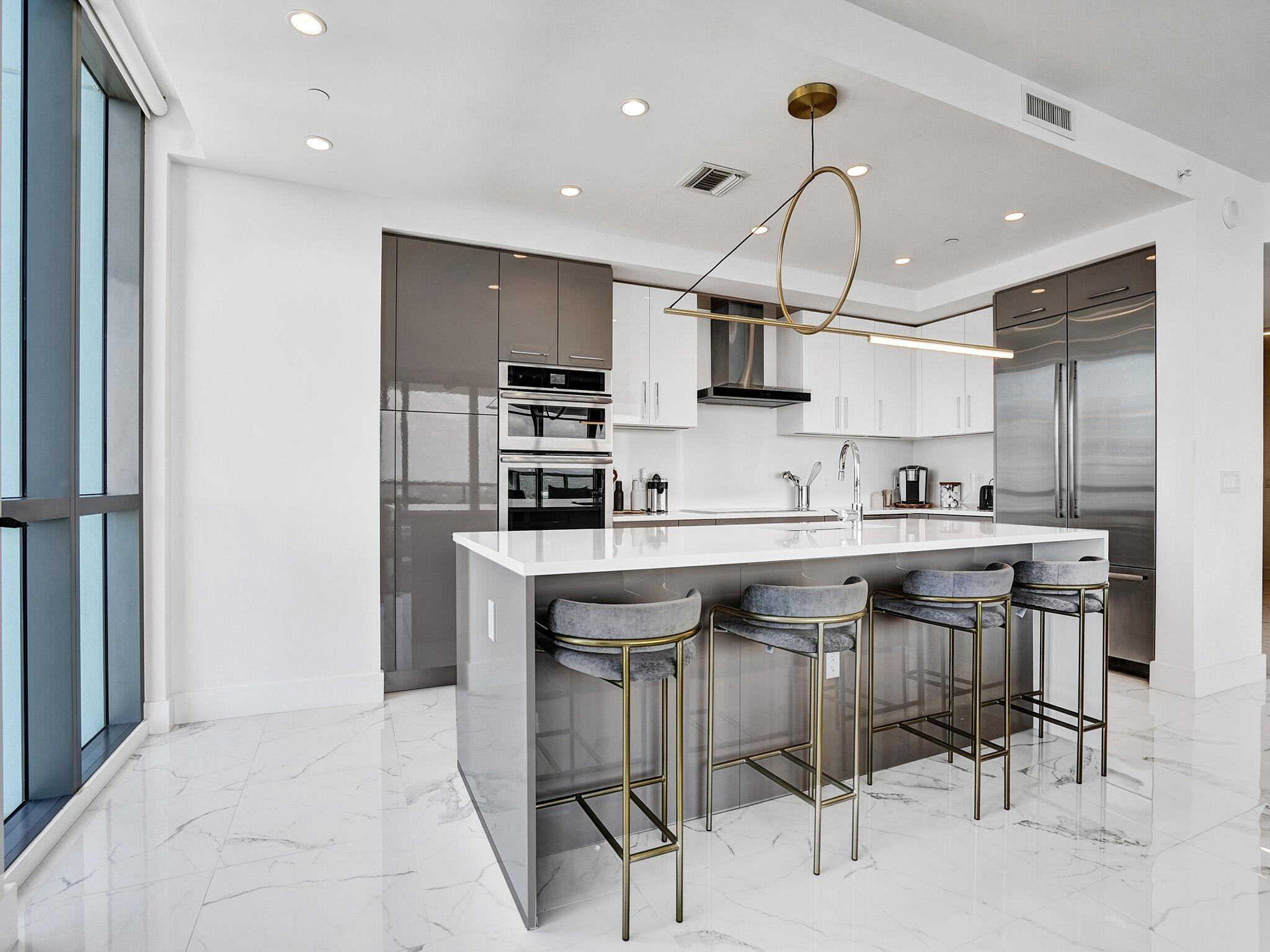 100 Las Olas - Residential Lease