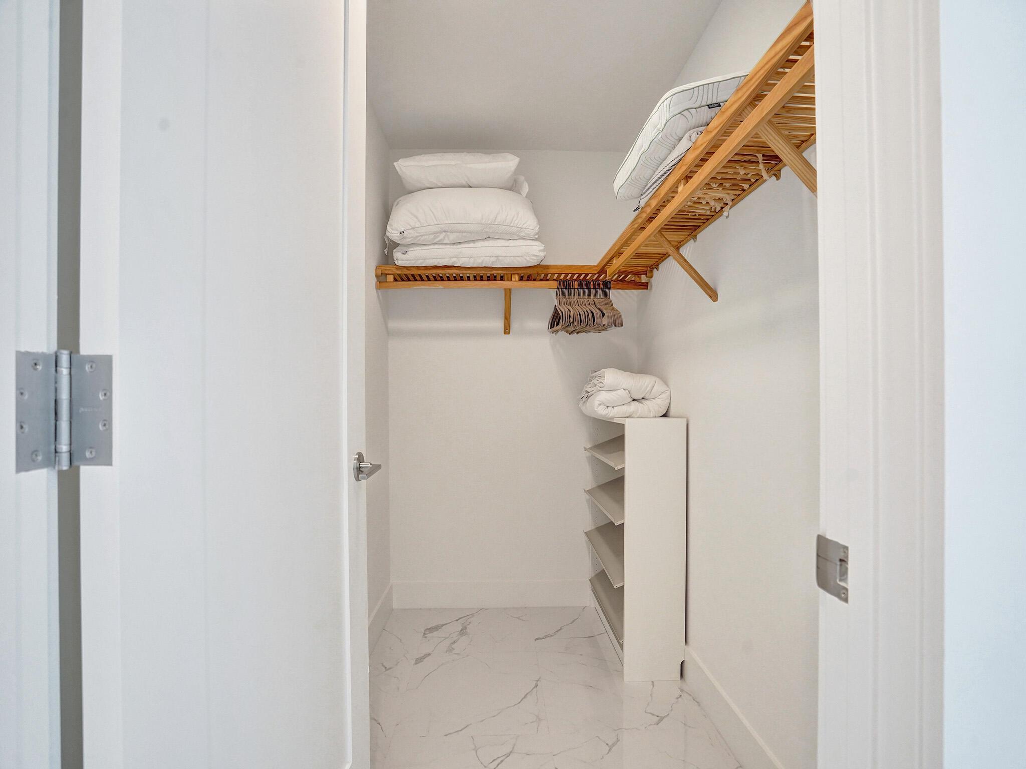 100 Las Olas - Residential Lease