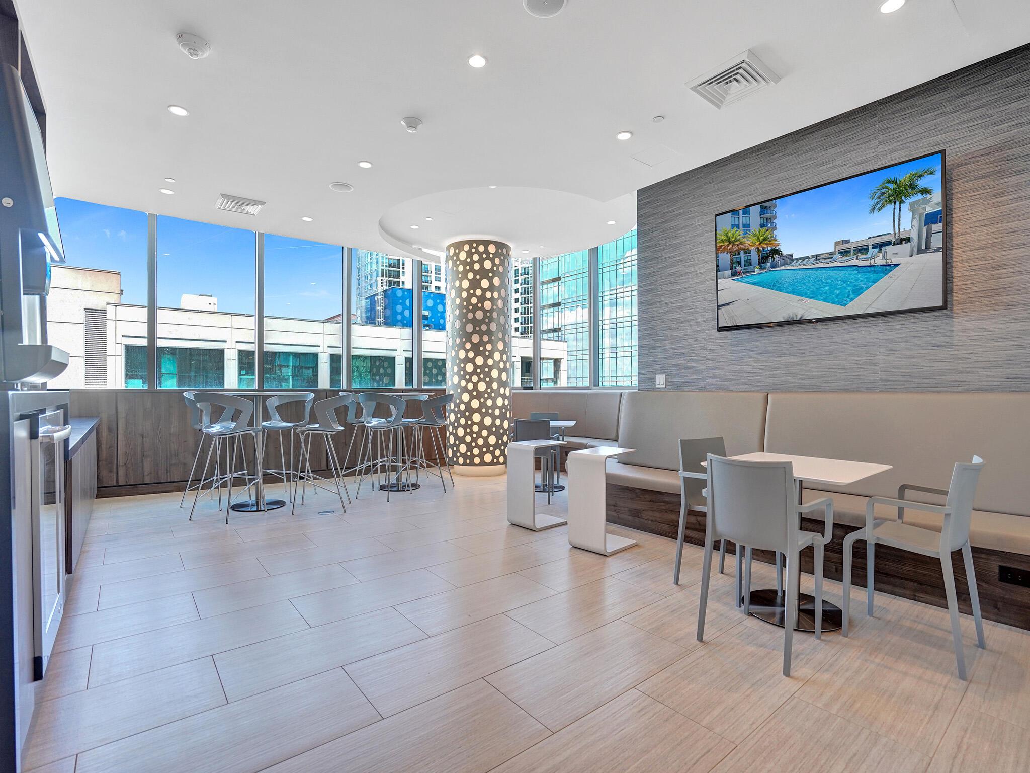 100 Las Olas - Residential Lease