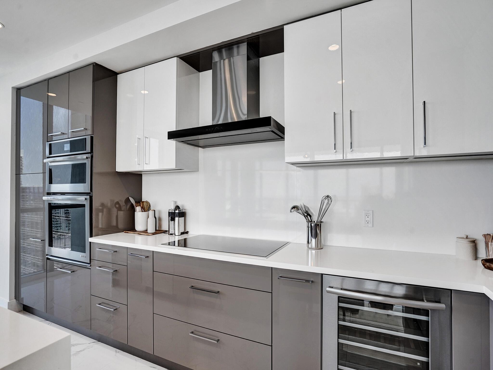 100 Las Olas - Residential Lease