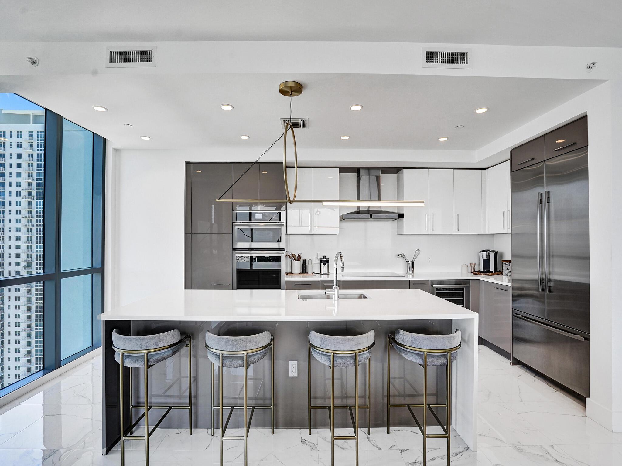 100 Las Olas - Residential Lease