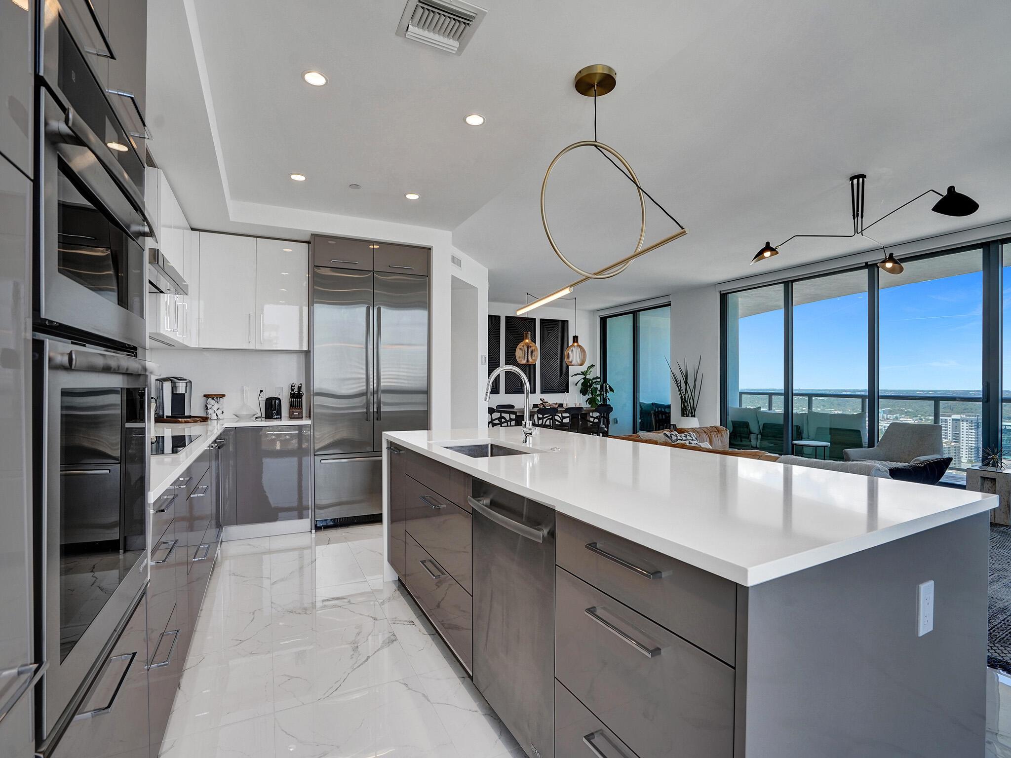 100 Las Olas - Residential Lease