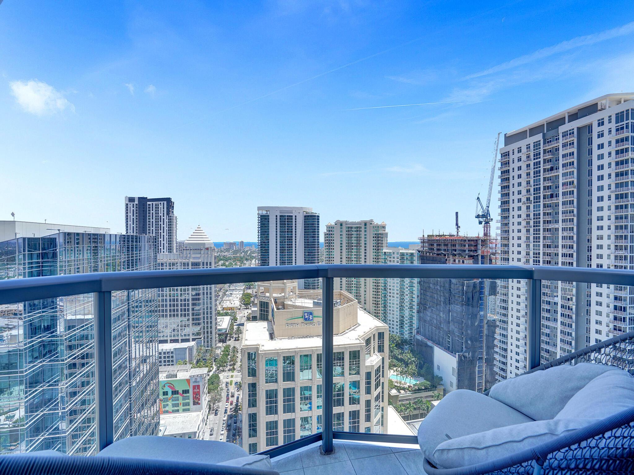 100 Las Olas - Residential Lease