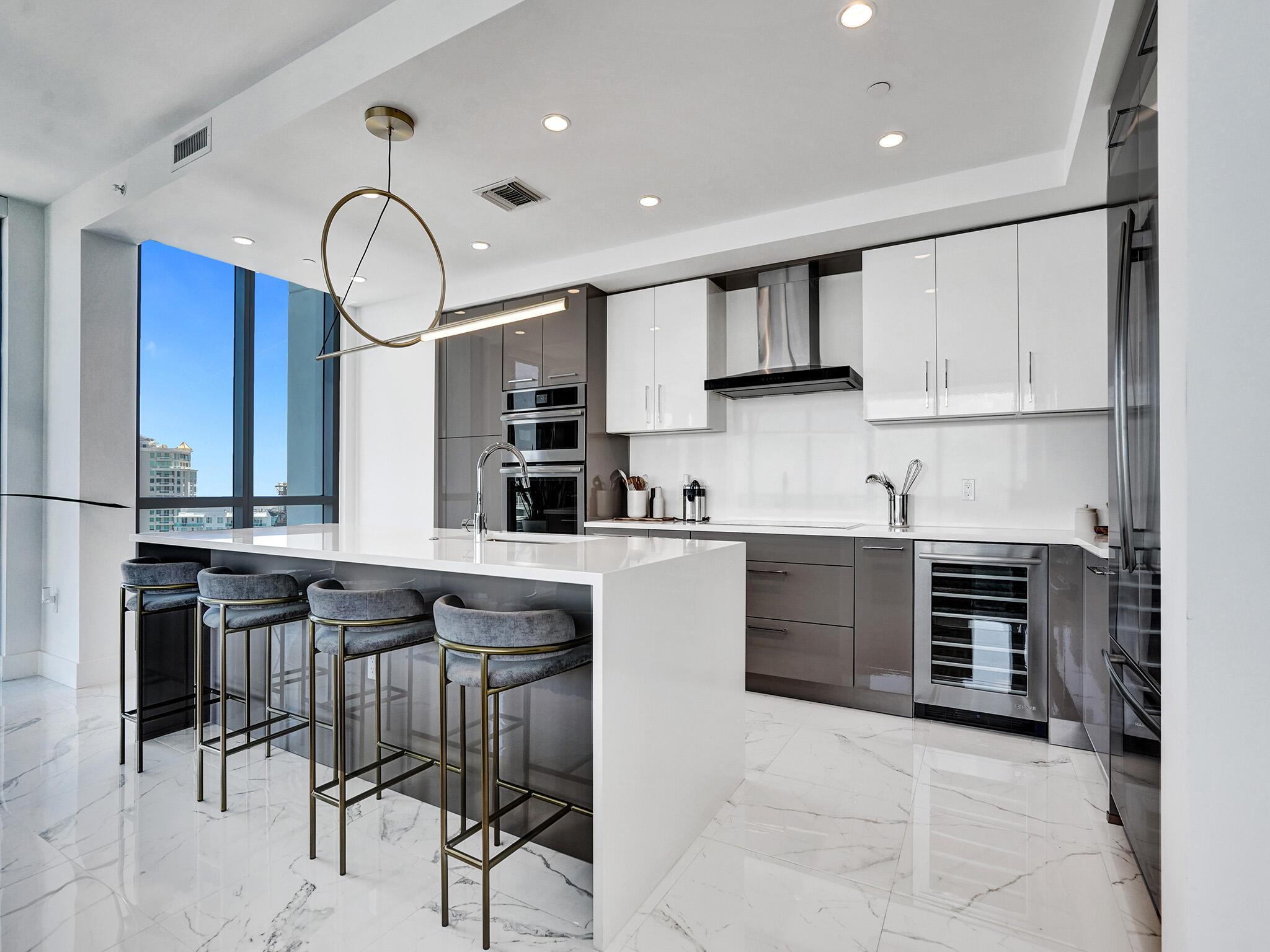100 Las Olas - Residential Lease