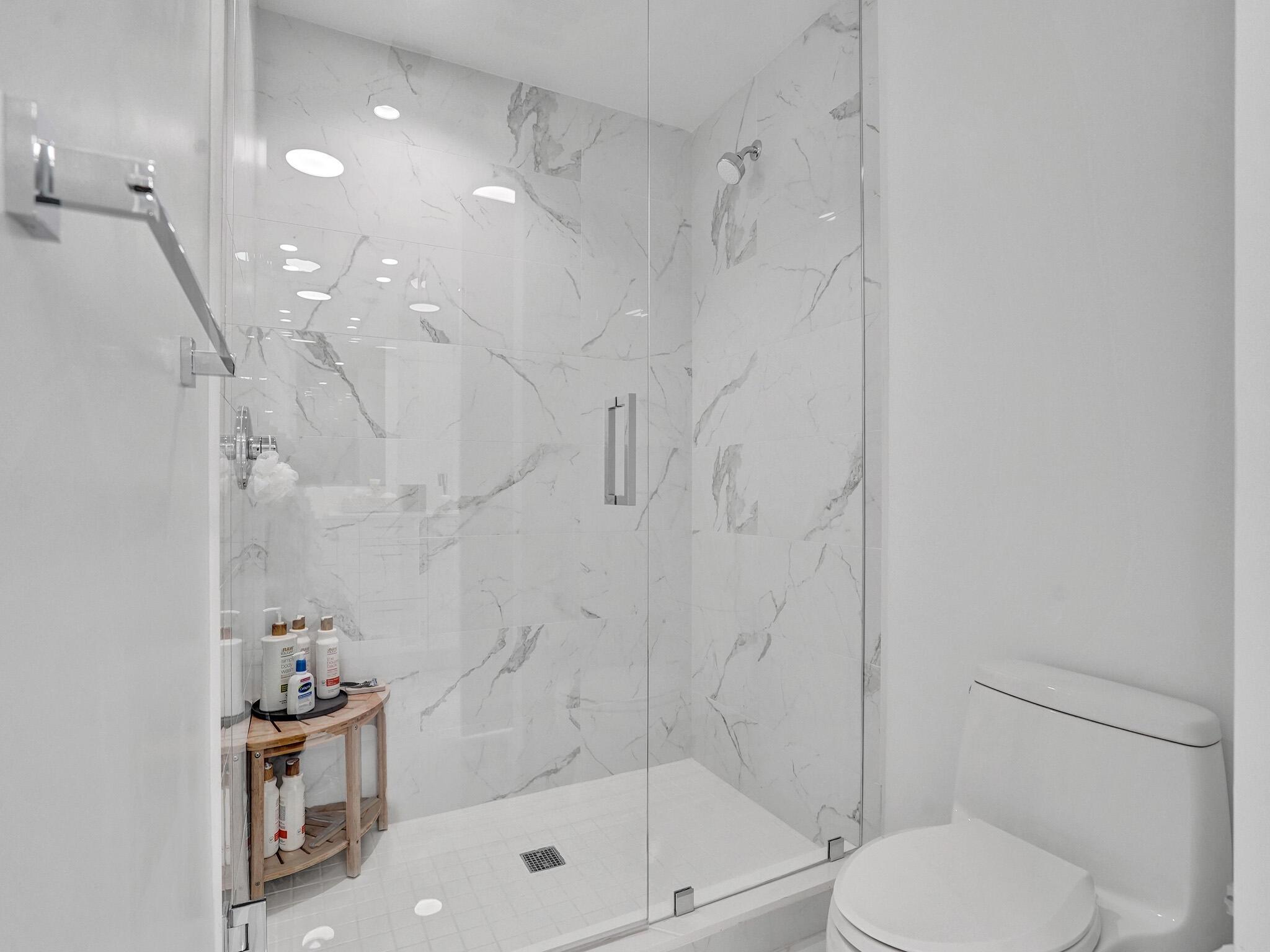 100 Las Olas - Residential Lease