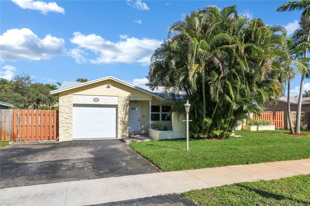 Palm Aire Village 3rd Sec - Residential