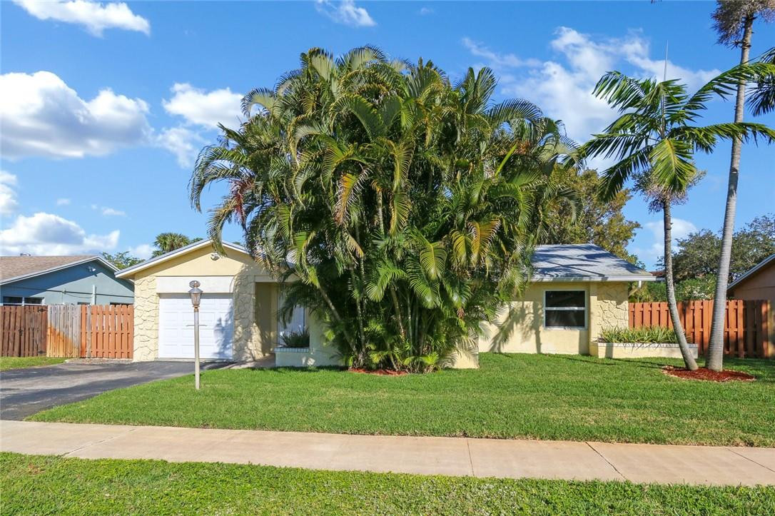 Palm Aire Village 3rd Sec - Residential