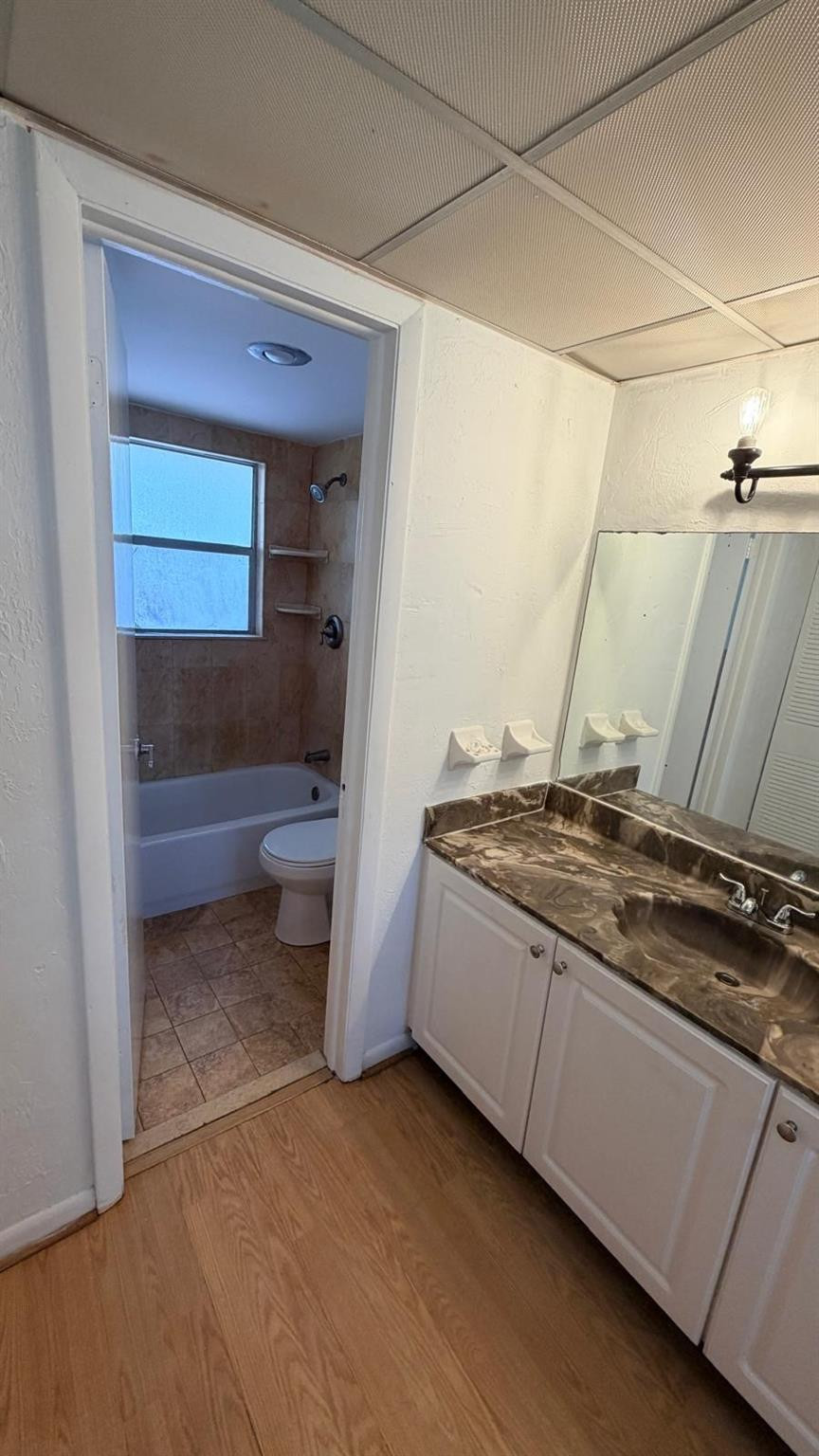 Lakewood On The Green 1 C - Residential Lease