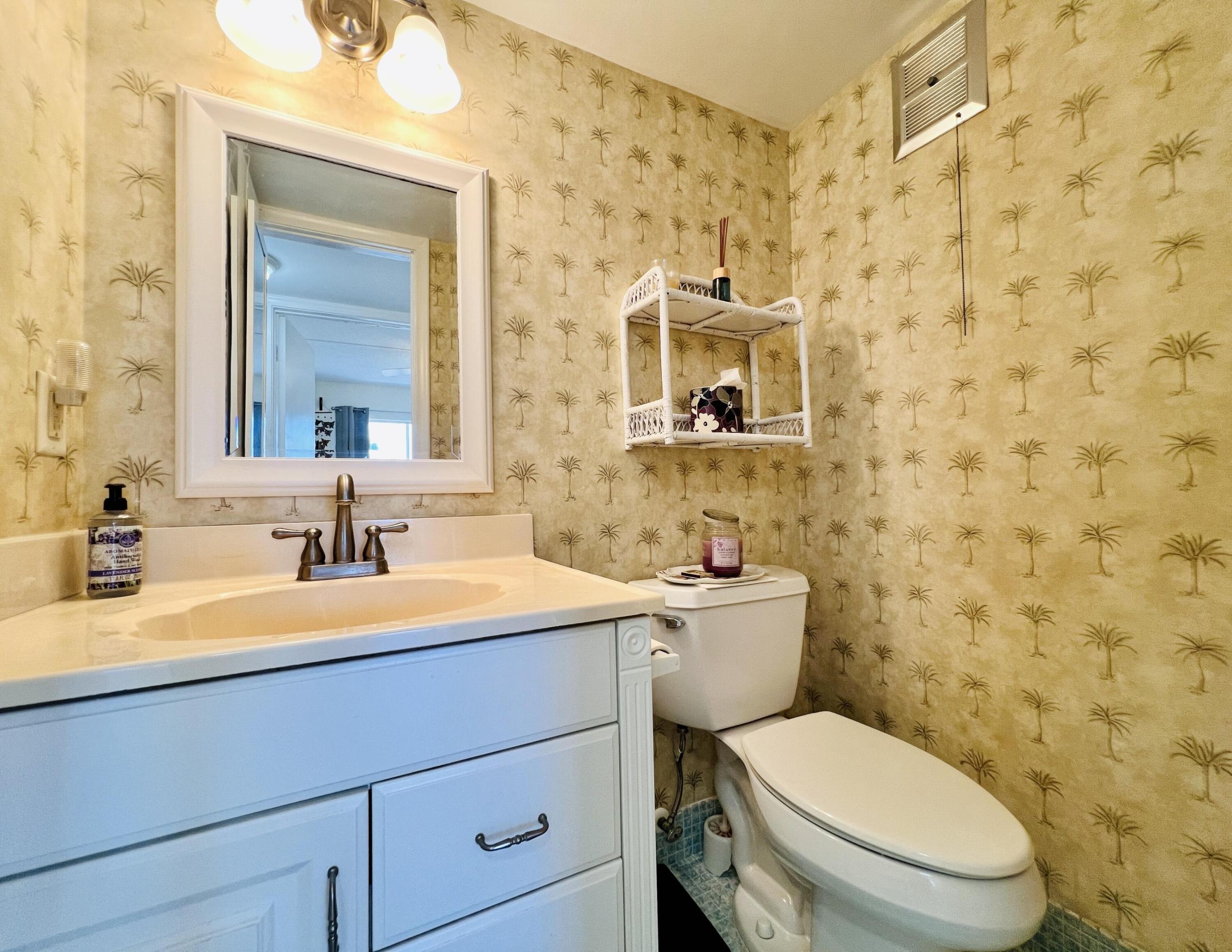 CENTURY VILLAGE - DORCHESTER CONDO - Residential