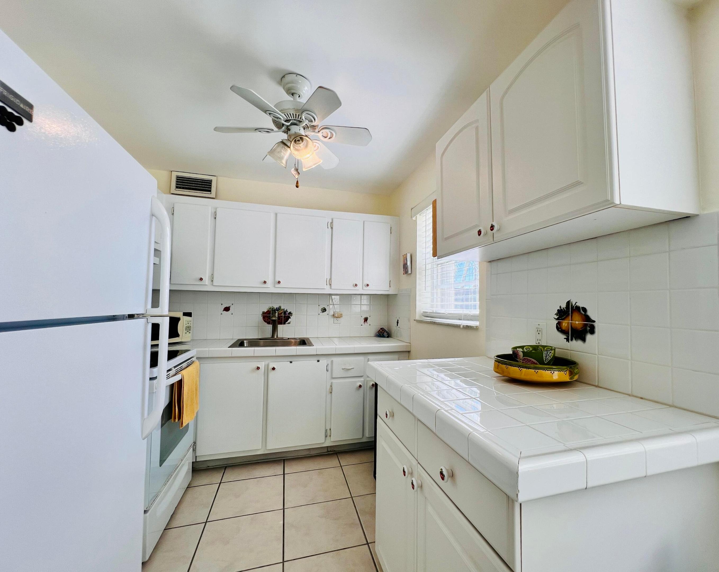 CENTURY VILLAGE - DORCHESTER CONDO - Residential