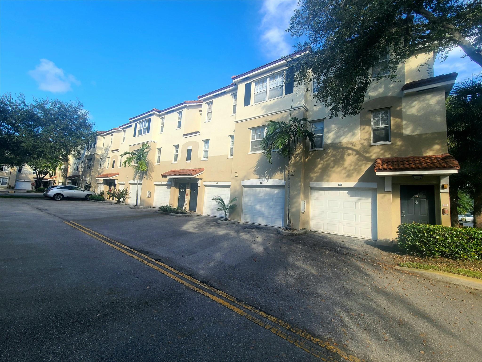 El-Ad Poinciana Condo - Residential Lease