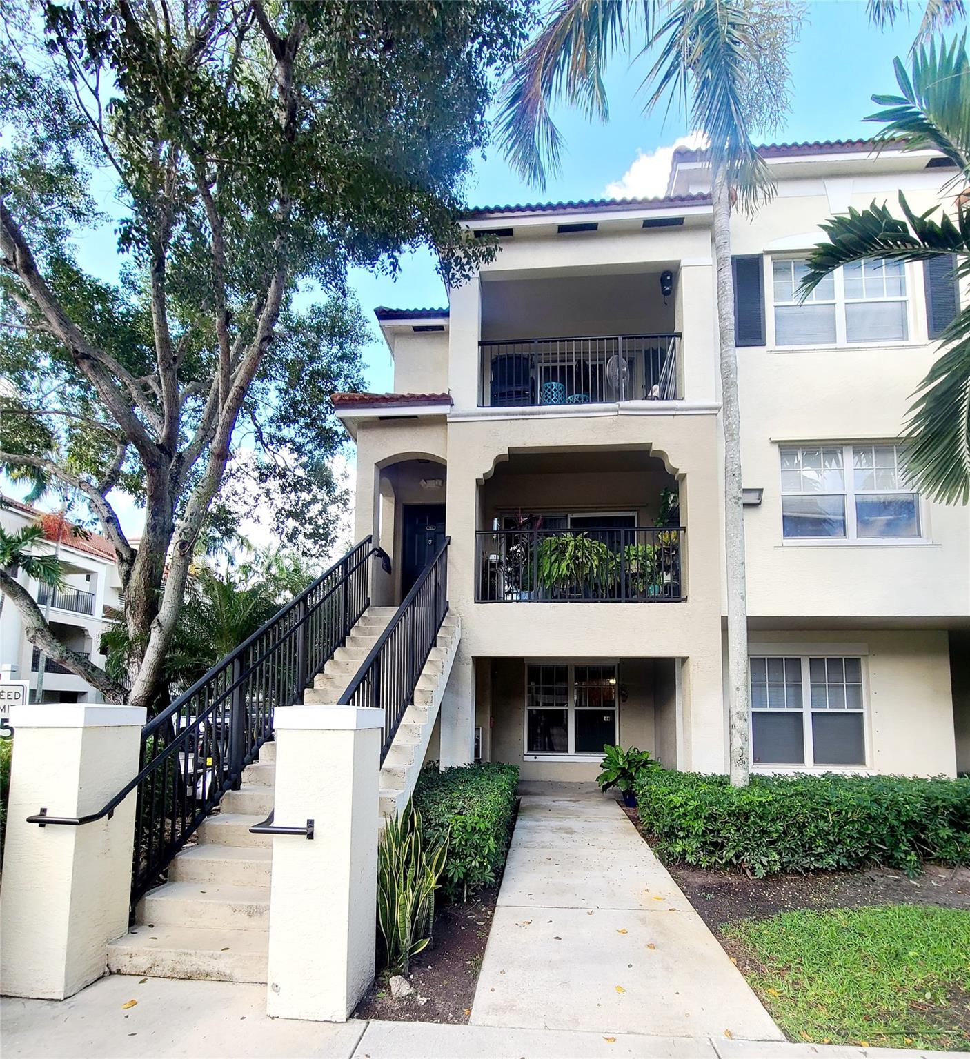 El-Ad Poinciana Condo - Residential Lease