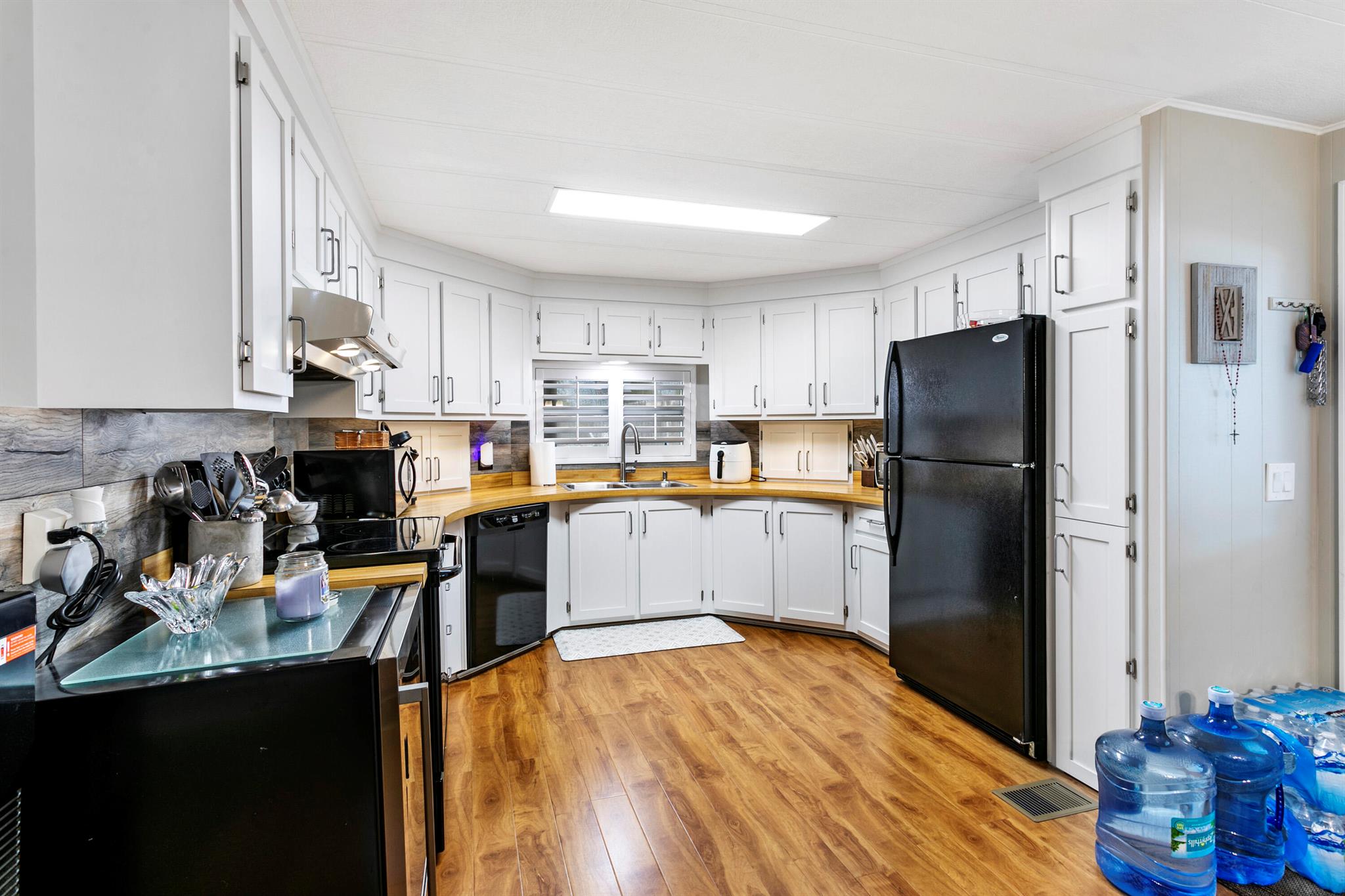 JAMAICA BAY MOBILE HOME C - Residential