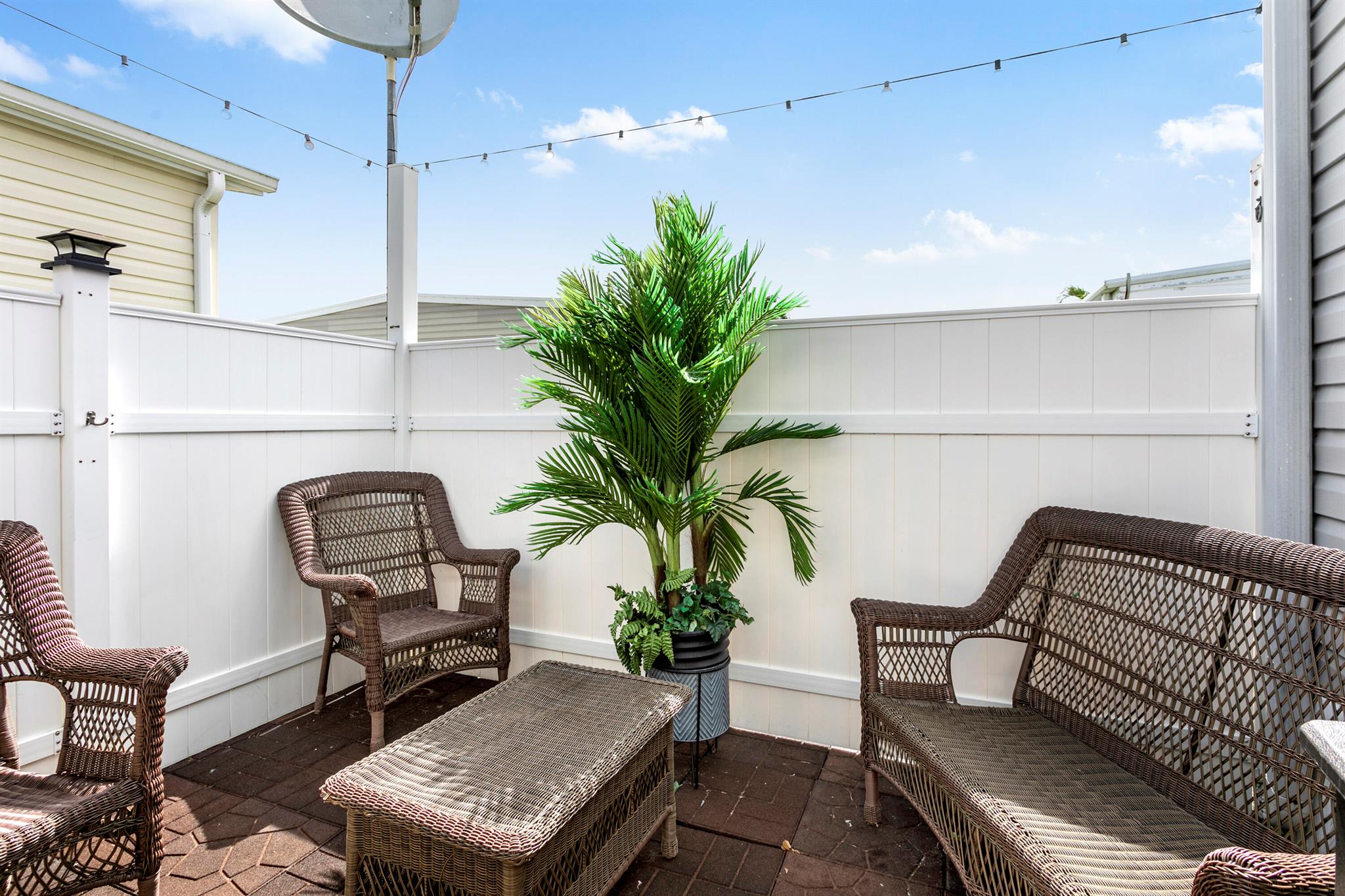 JAMAICA BAY MOBILE HOME C - Residential