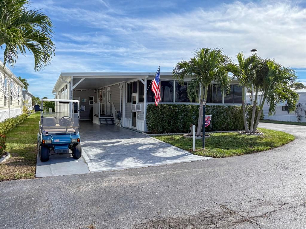 Photo of 39001 Gayle Bay, Boynton Beach, FL 33436 (MLS # R11147355)