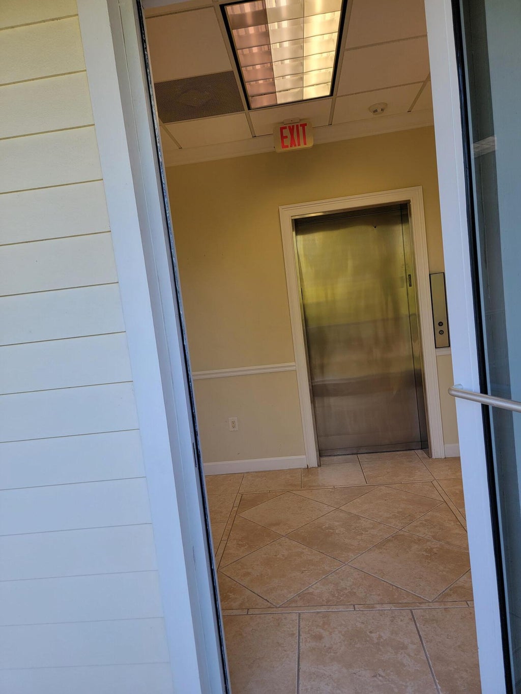 Photo of 829 18TH #C-2, Vero Beach, FL (MLS # B26068666)