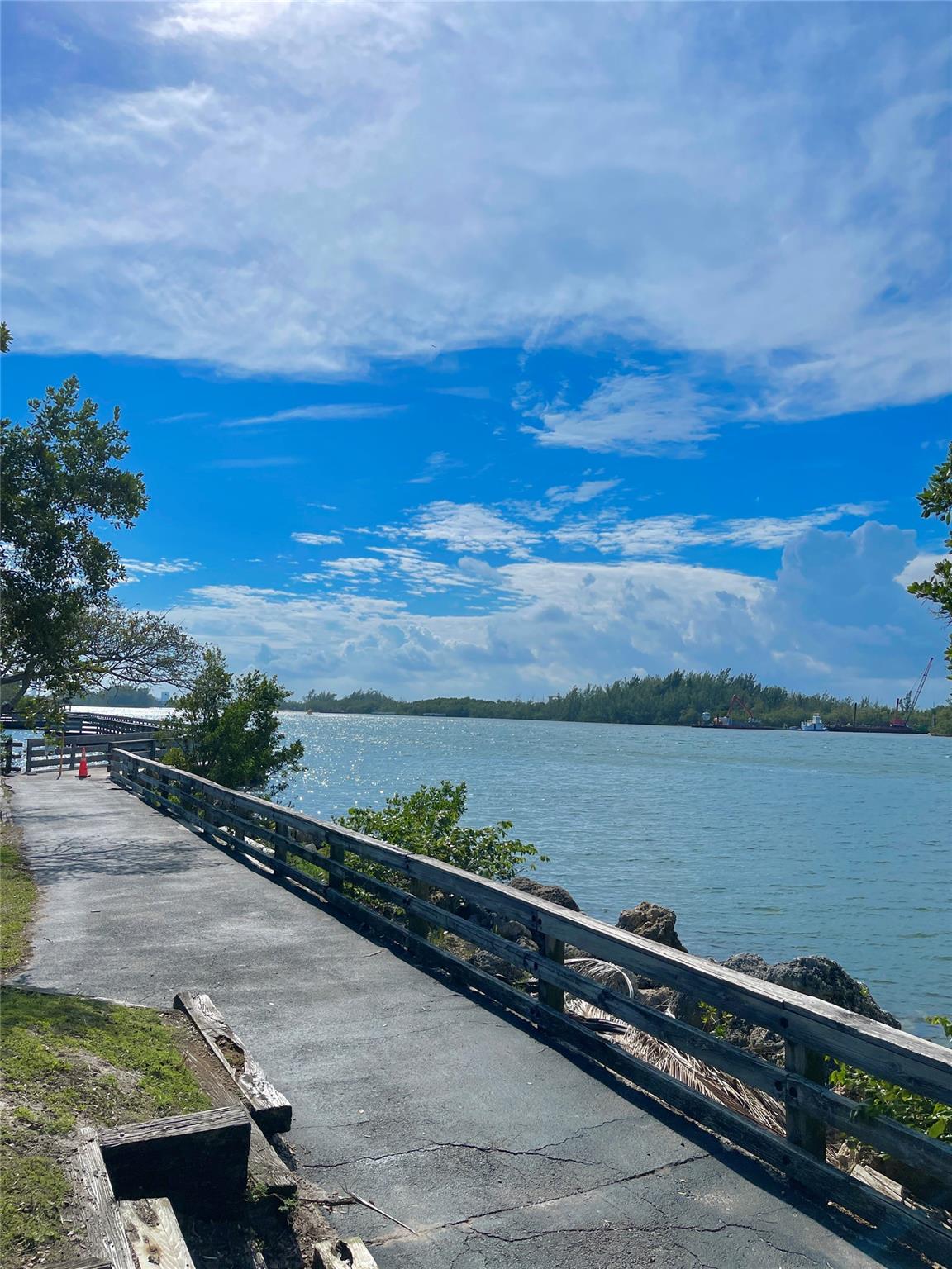 Meadow Brook Lakes - Residential