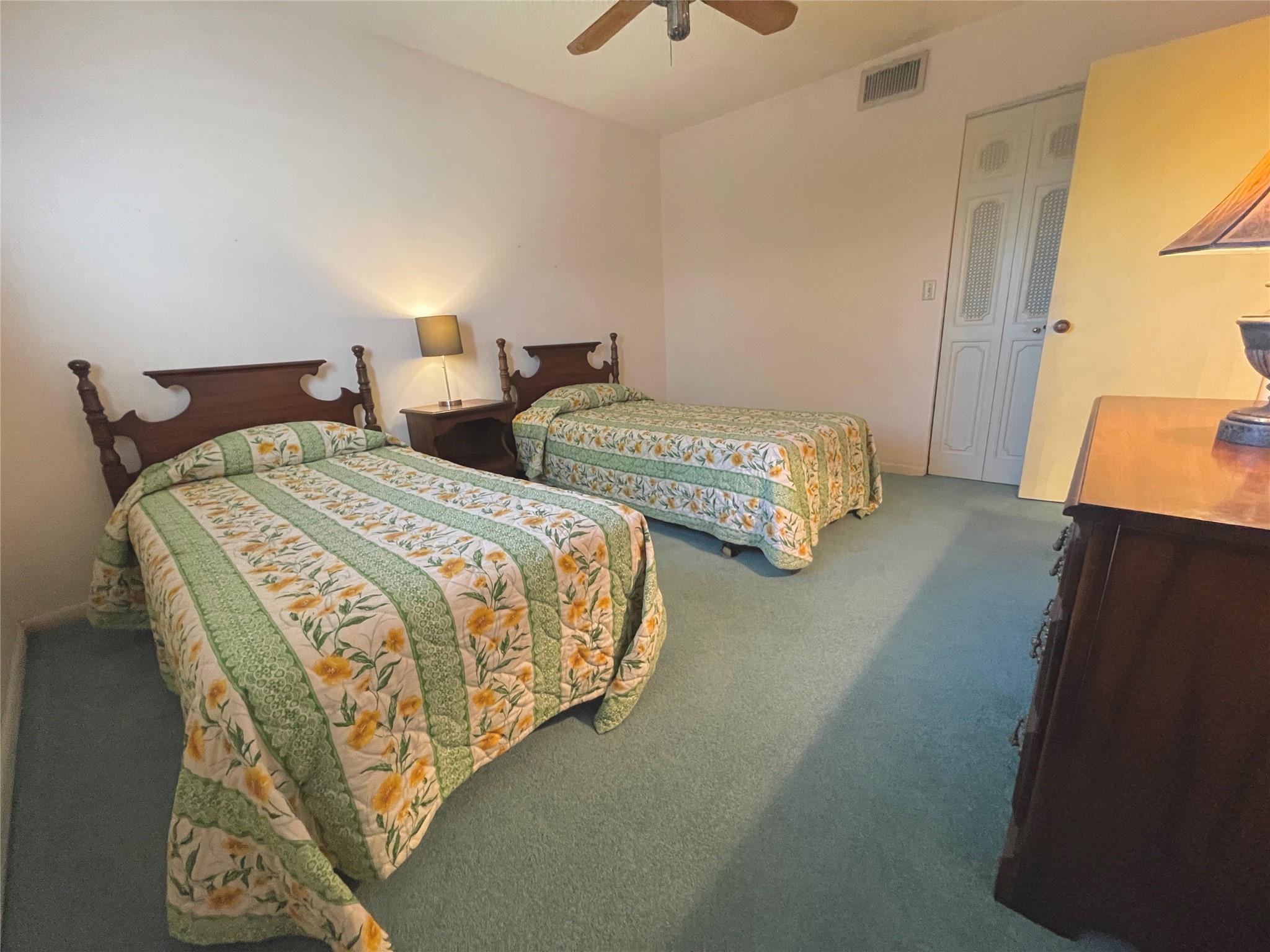 Meadow Brook Lakes - Residential